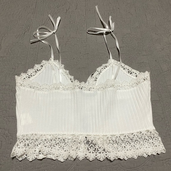 White Crop Top - Picture 3 of 5